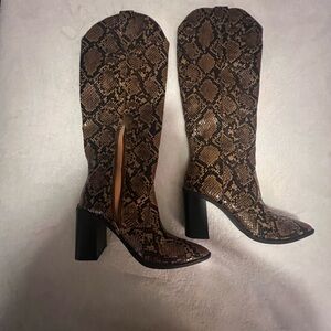 The Drop Women's Cassandra Knee-high Western Boot Overknee